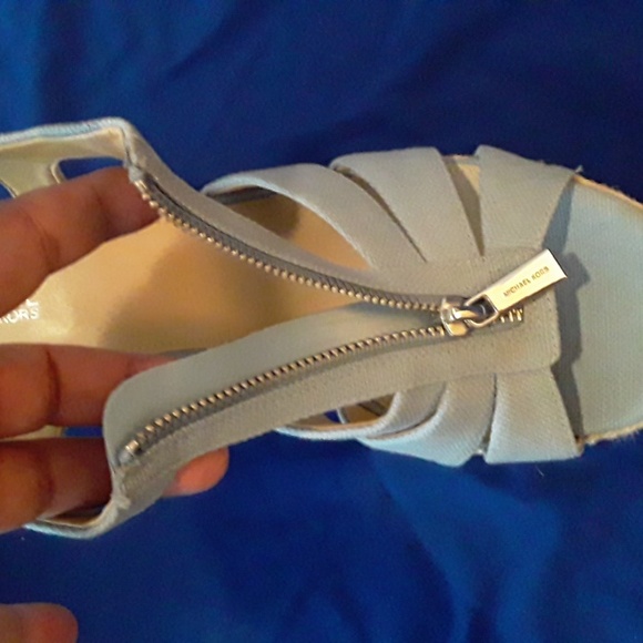 NWOT Michael Kors shoes - Picture 3 of 5